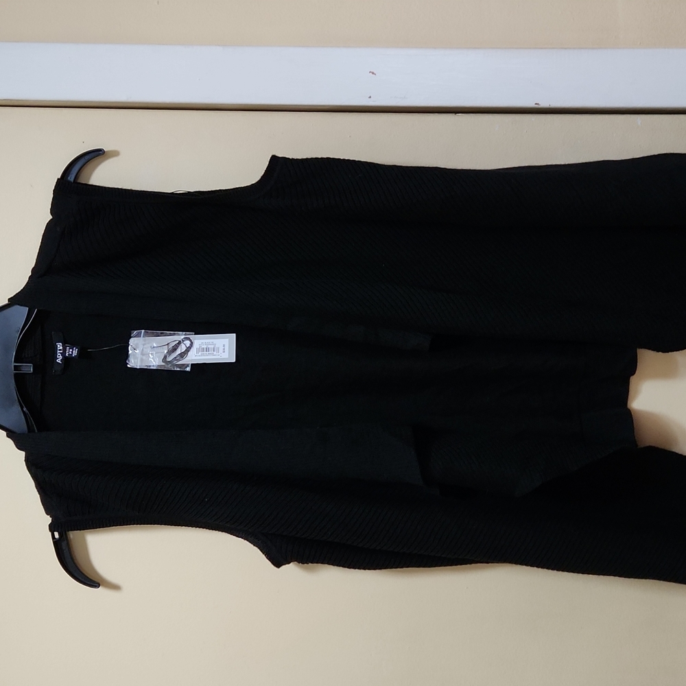 Sleeveless sweater vest